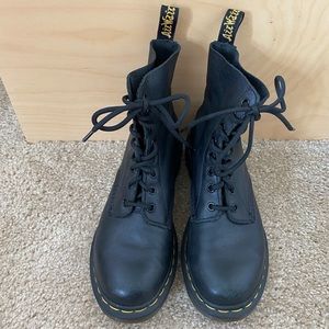 Dr. Martens 1460 Pascal Virginia Leather Boots
